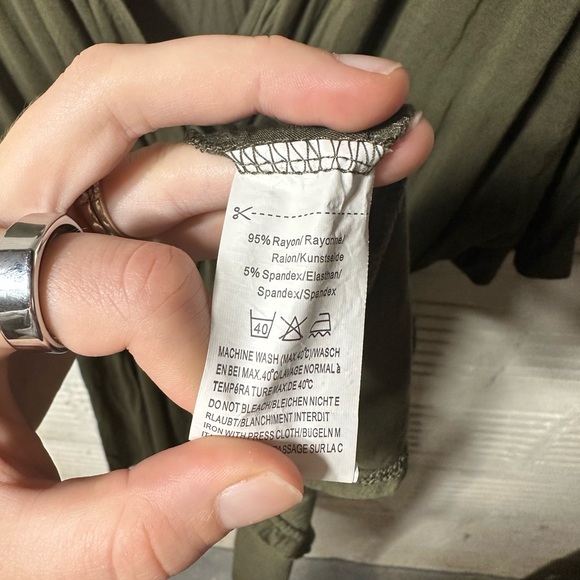 Women’s Olive Green Soft Wrap Skirted Wrap Dress Like New Size Large - Picture 5 of 6